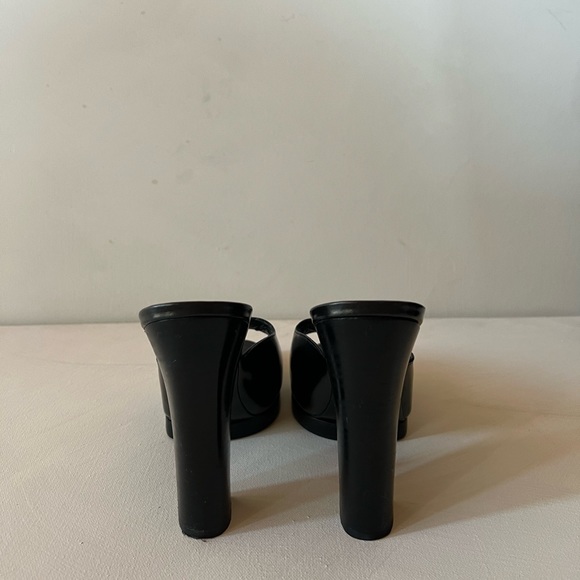 Gucci Open Toe High Heel Black Sandal Size 8 - Picture 6 of 13
